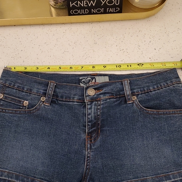 Roxy Jean shorts - Picture 10 of 10